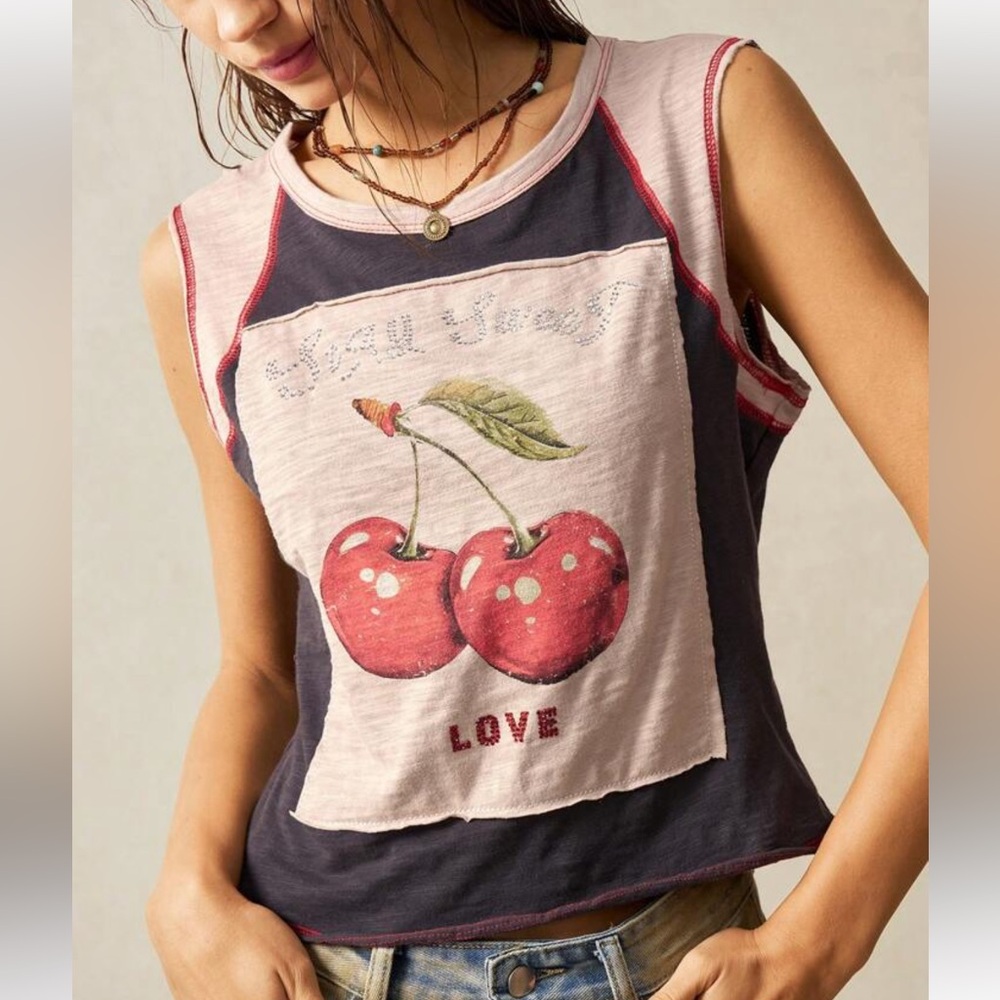 Chic Cherry Print Sleeveless Tank Muscle Tee, large, gray, pink, red NEW trendy - Picture 5 of 13